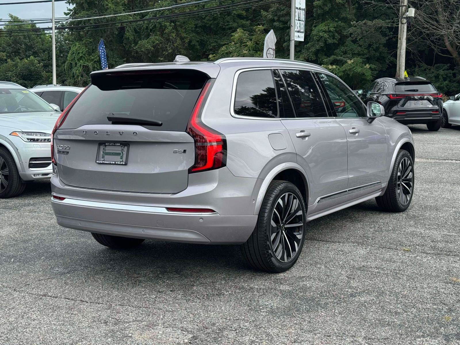 2026 Volvo XC90 Plus - Photo 8