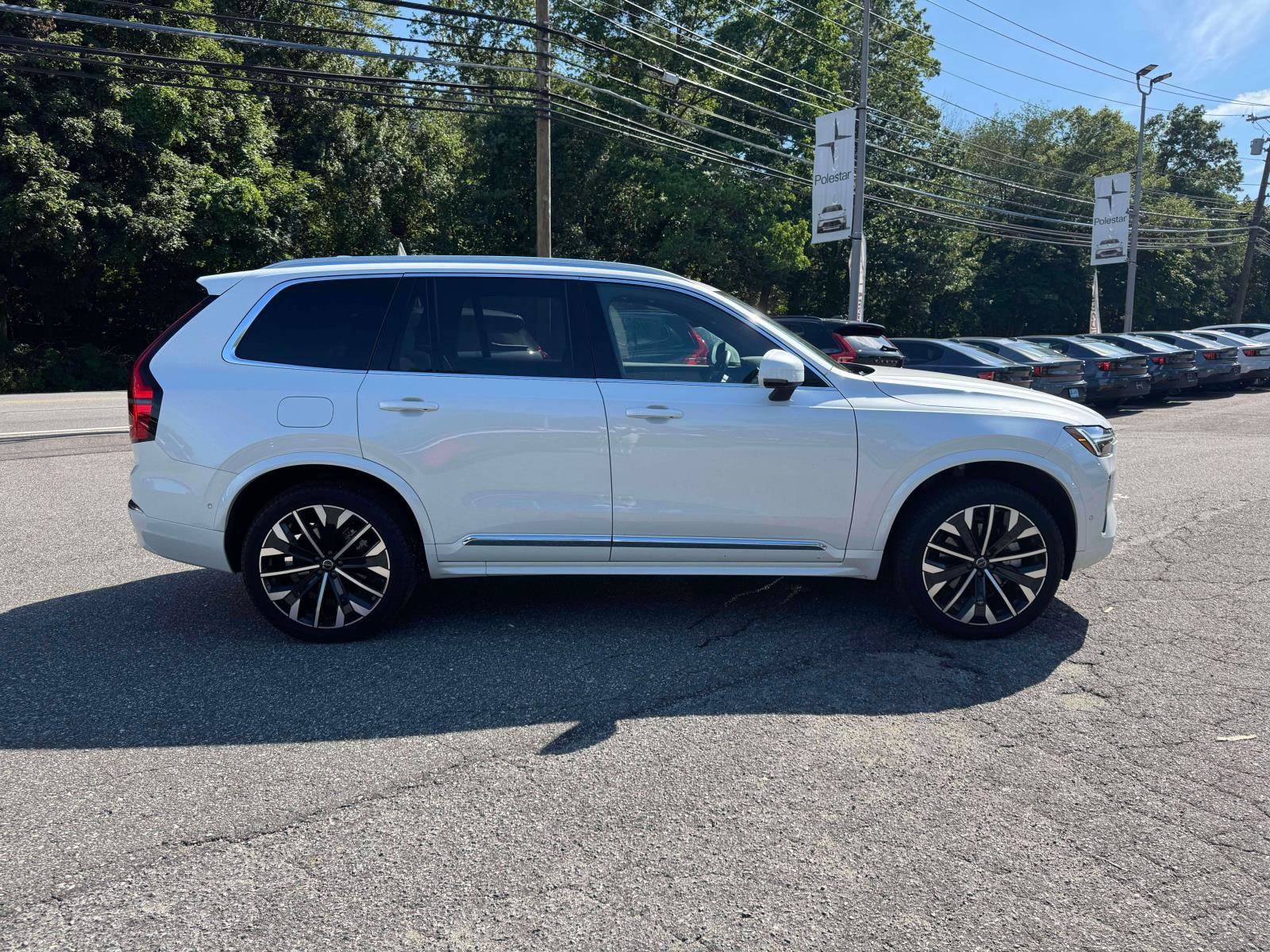 2026 Volvo XC90 Plus - Photo 9