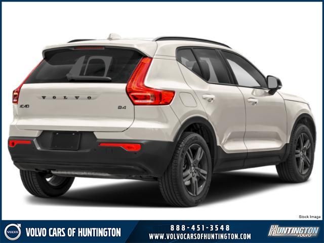 2026 Volvo XC40 2