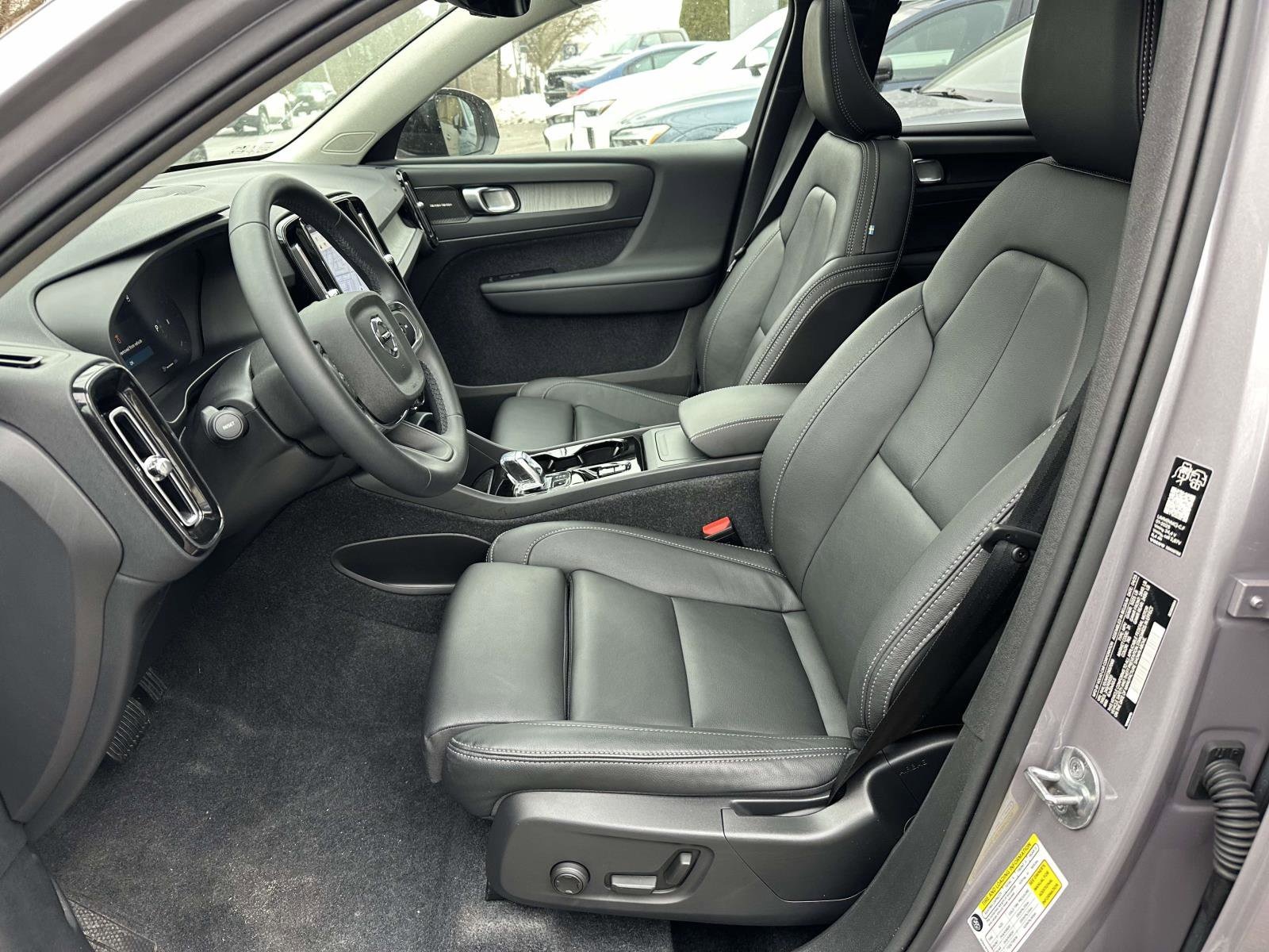 2026 Volvo XC40 Ultra - Photo 18
