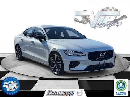 2022 Volvo S60 B5 R-Design