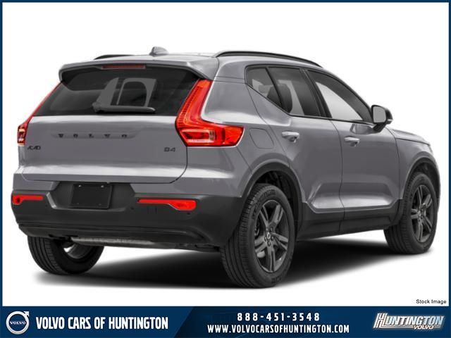2026 Volvo XC40 2