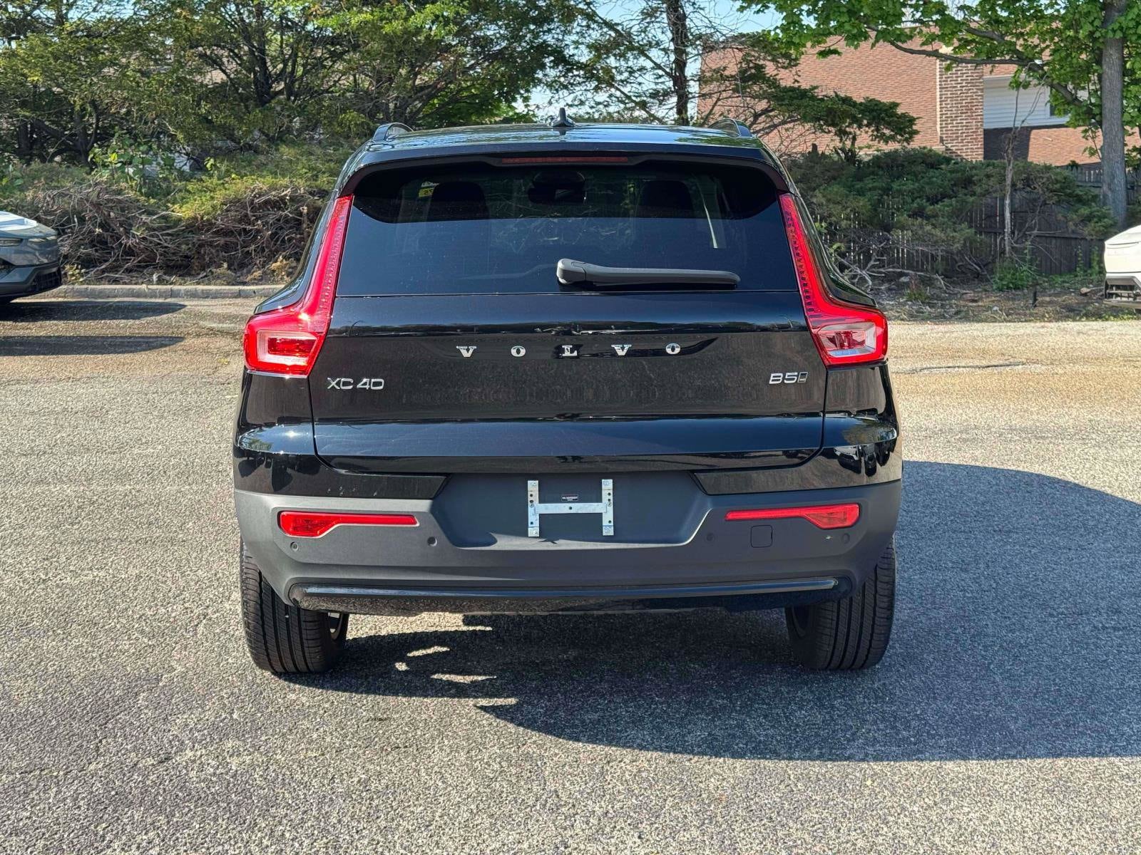 2026 Volvo XC40 Plus - Photo 7