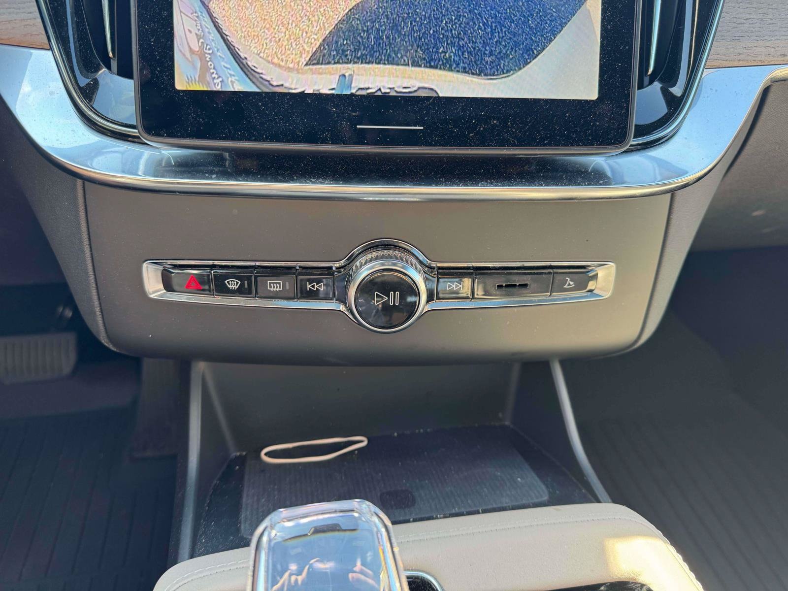 2026 Volvo XC90 Plus - Photo 30