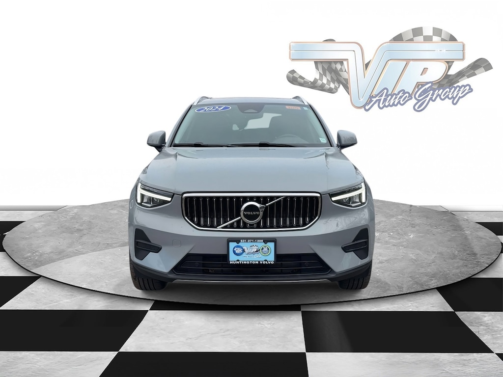 Used 2024 Volvo XC40 B5 Core