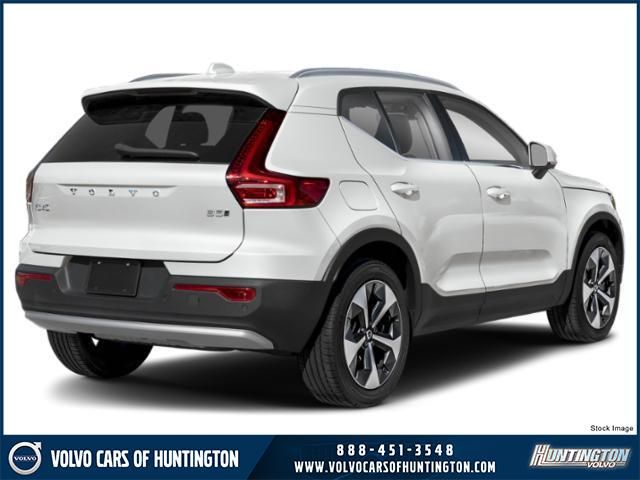 2026 Volvo XC40 2