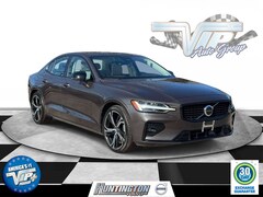 2024 Volvo S60 Ultimate Dark Theme B5 AWD Ultimate Dark Theme