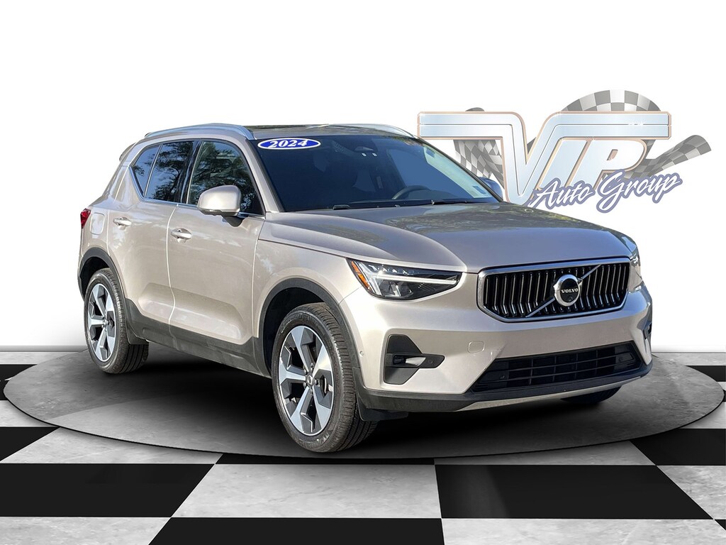 Certified 2024 Volvo XC40 Plus Bright Theme B5 AWD Plus Bright Theme