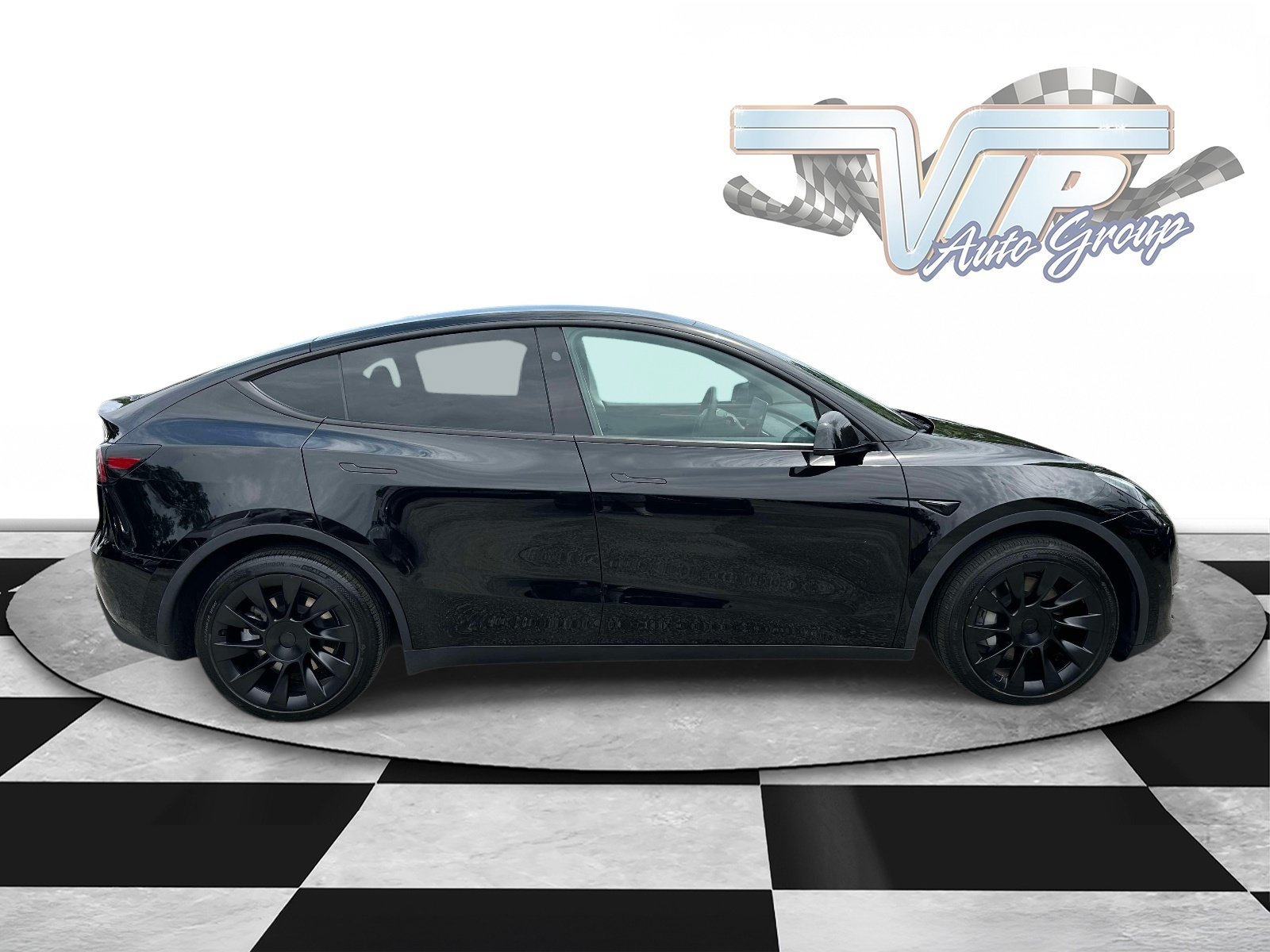 Used 2024 Tesla Model Y Long Range with VIN 7SAYGDEE9RA227275 for sale in Huntington, NY