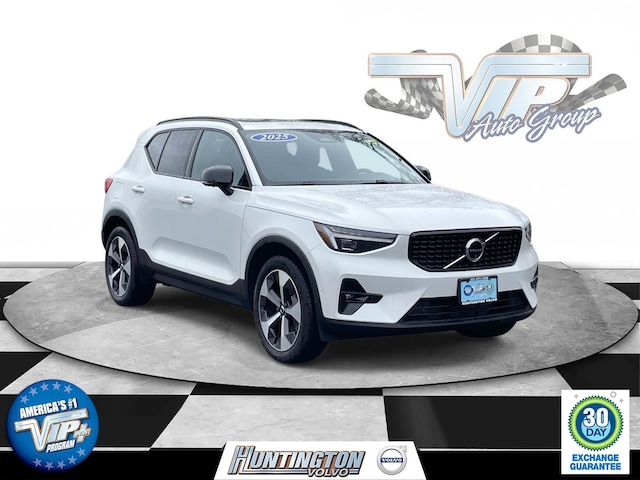 2025 Volvo XC40 Plus Dark Theme B5 AWD Plus Dark Theme for sale in Huntington, NY