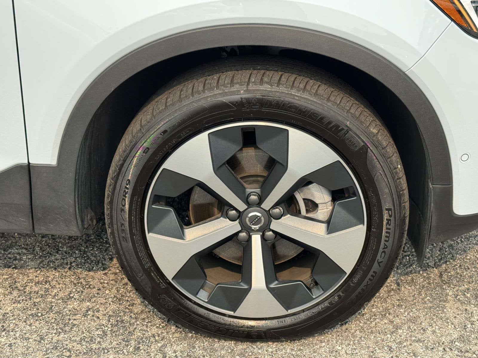 2026 Volvo XC40 Plus - Photo 9
