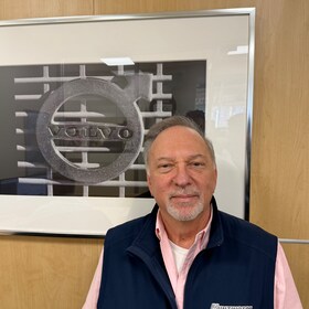 Staff member Rick Perlmutter from ID_4a4092