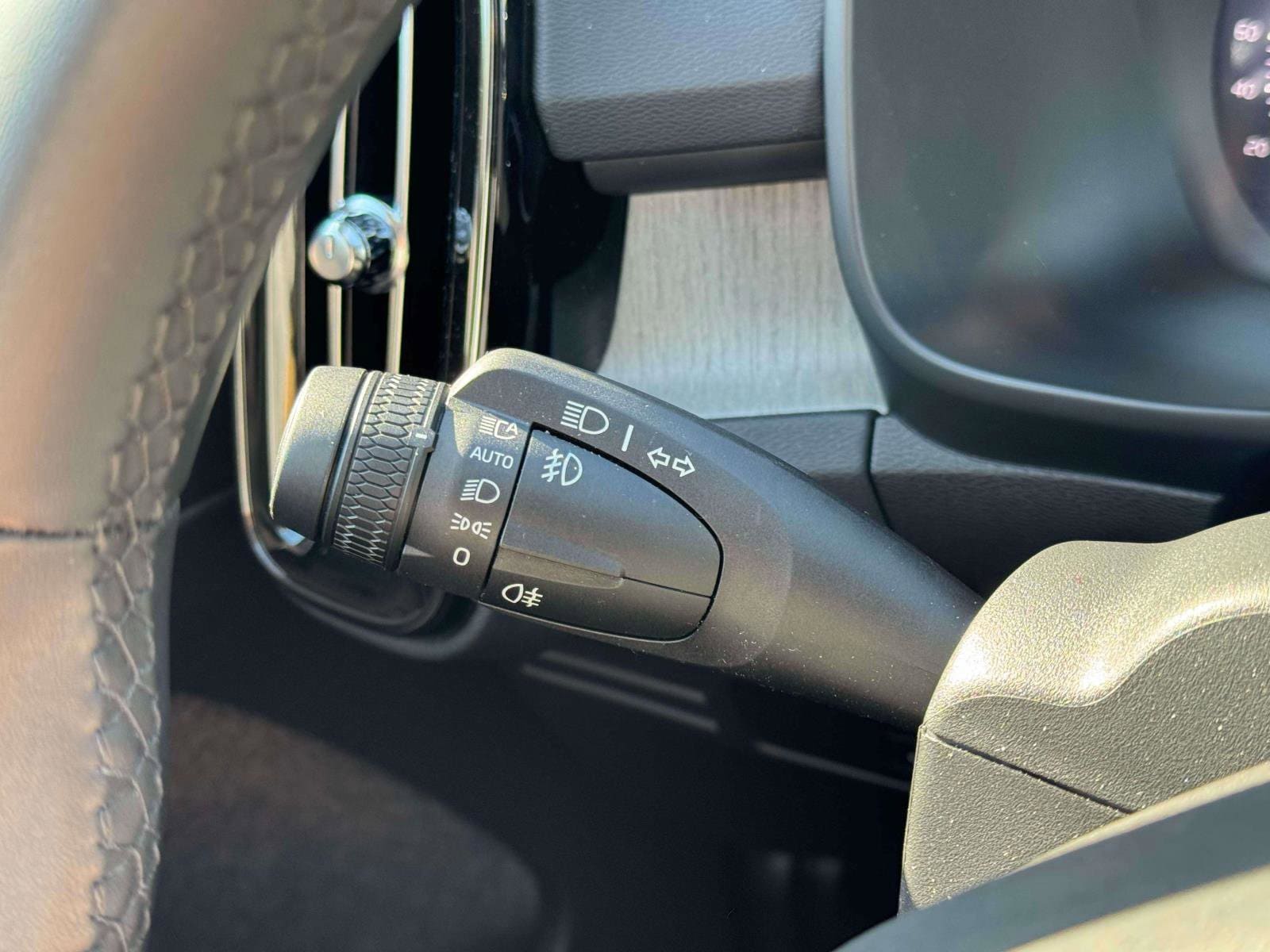 2026 Volvo XC40 Plus - Photo 22