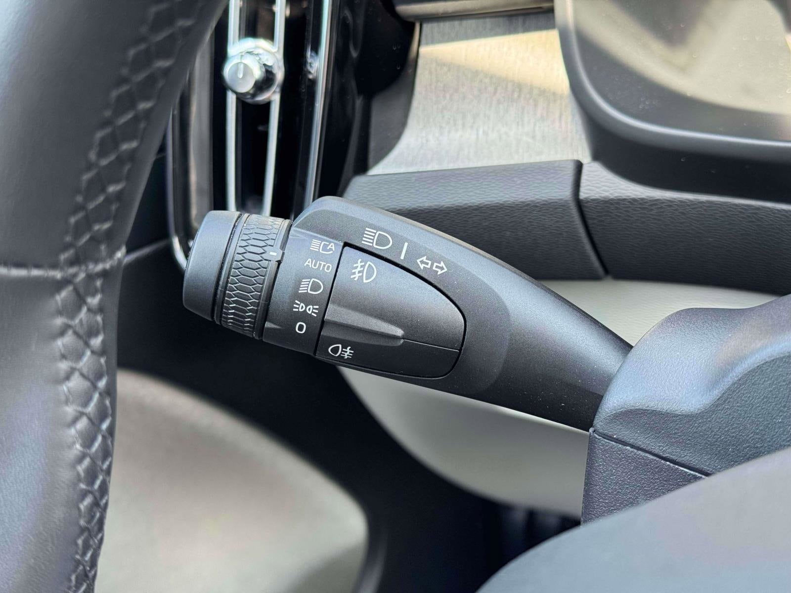 2026 Volvo XC40 Plus - Photo 22