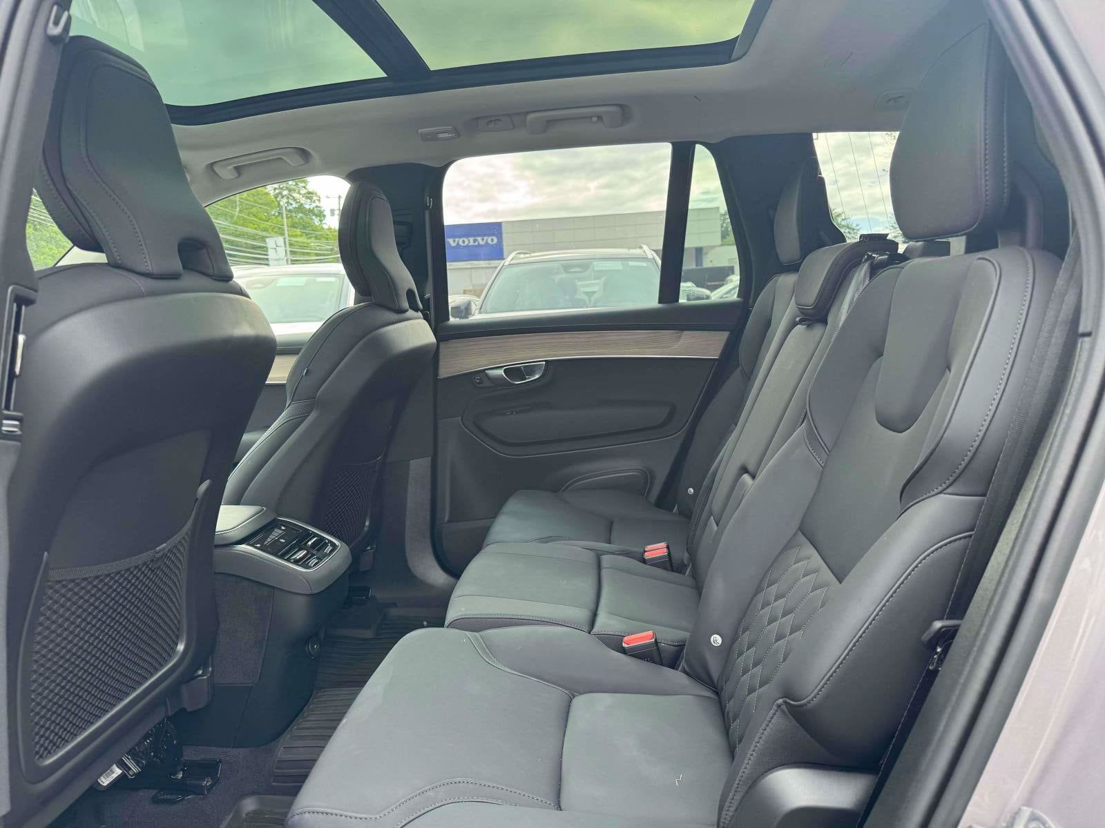 2026 Volvo XC90 Plus - Photo 12