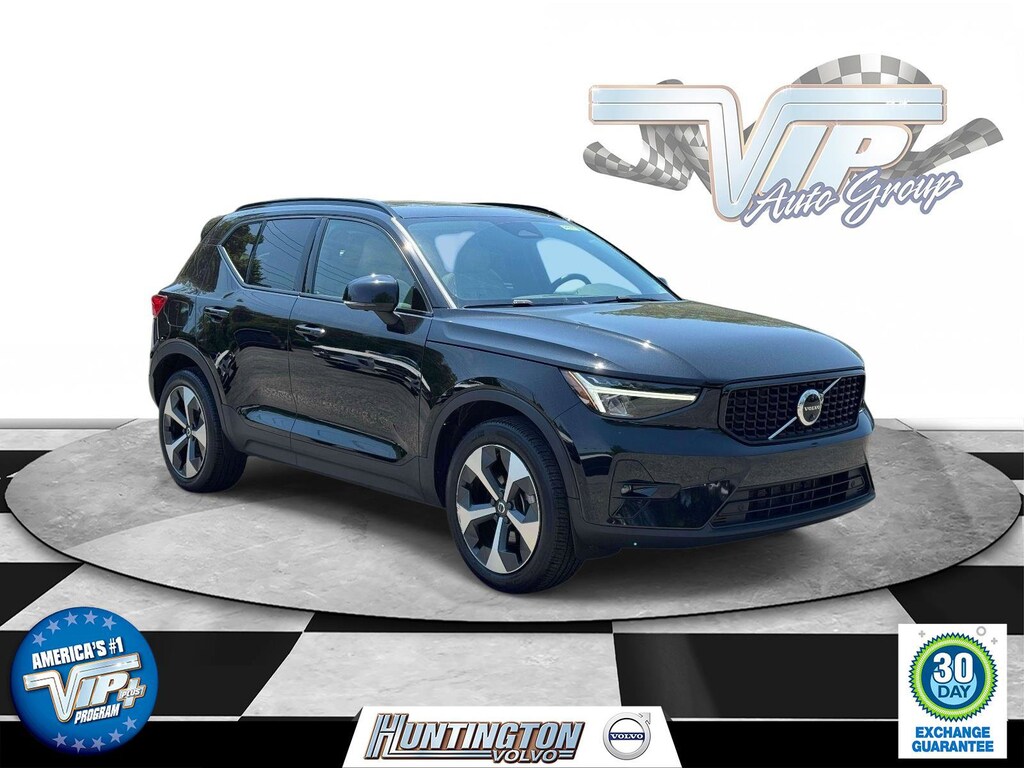 Used 2023 Volvo XC40 Plus Dark Theme B5 AWD Plus Dark Theme