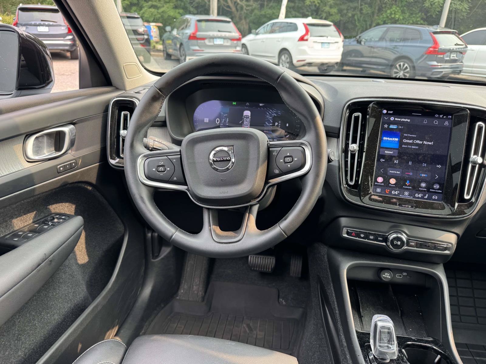 2026 Volvo XC40 Plus - Photo 14