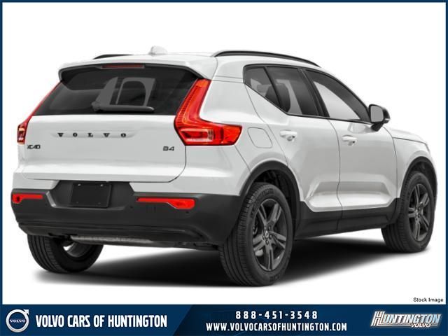 2026 Volvo XC40 2