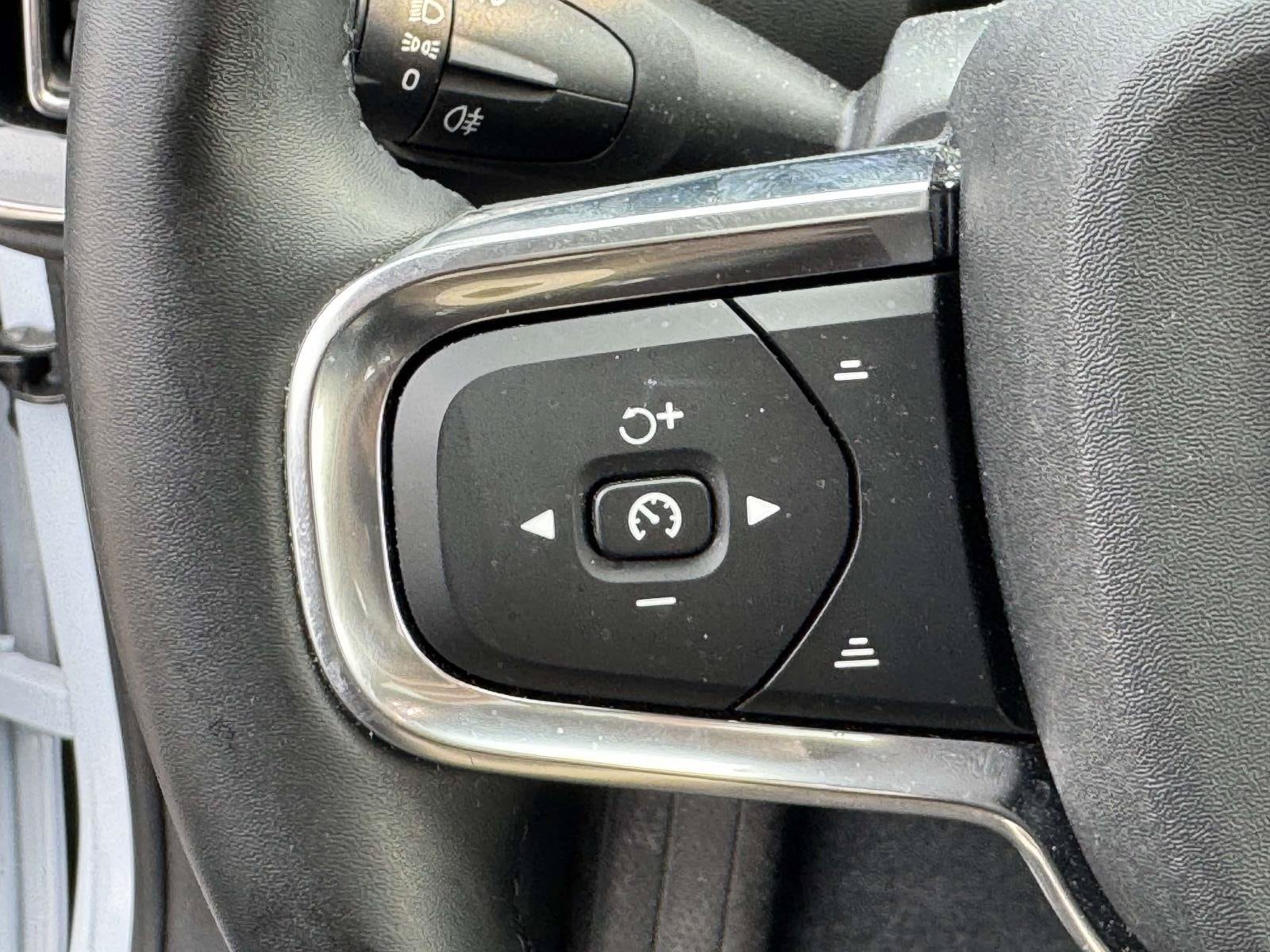 2026 Volvo XC40 Plus - Photo 18