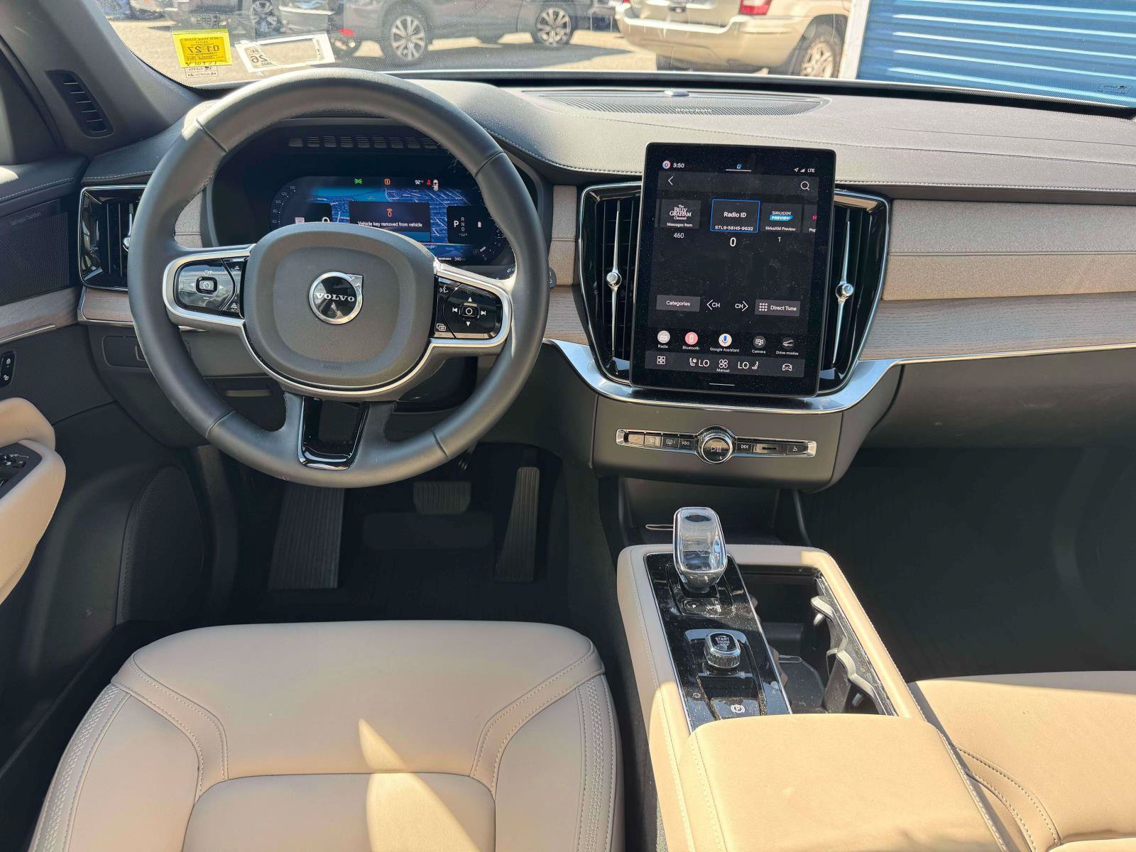 2026 Volvo XC90 Plus - Photo 18
