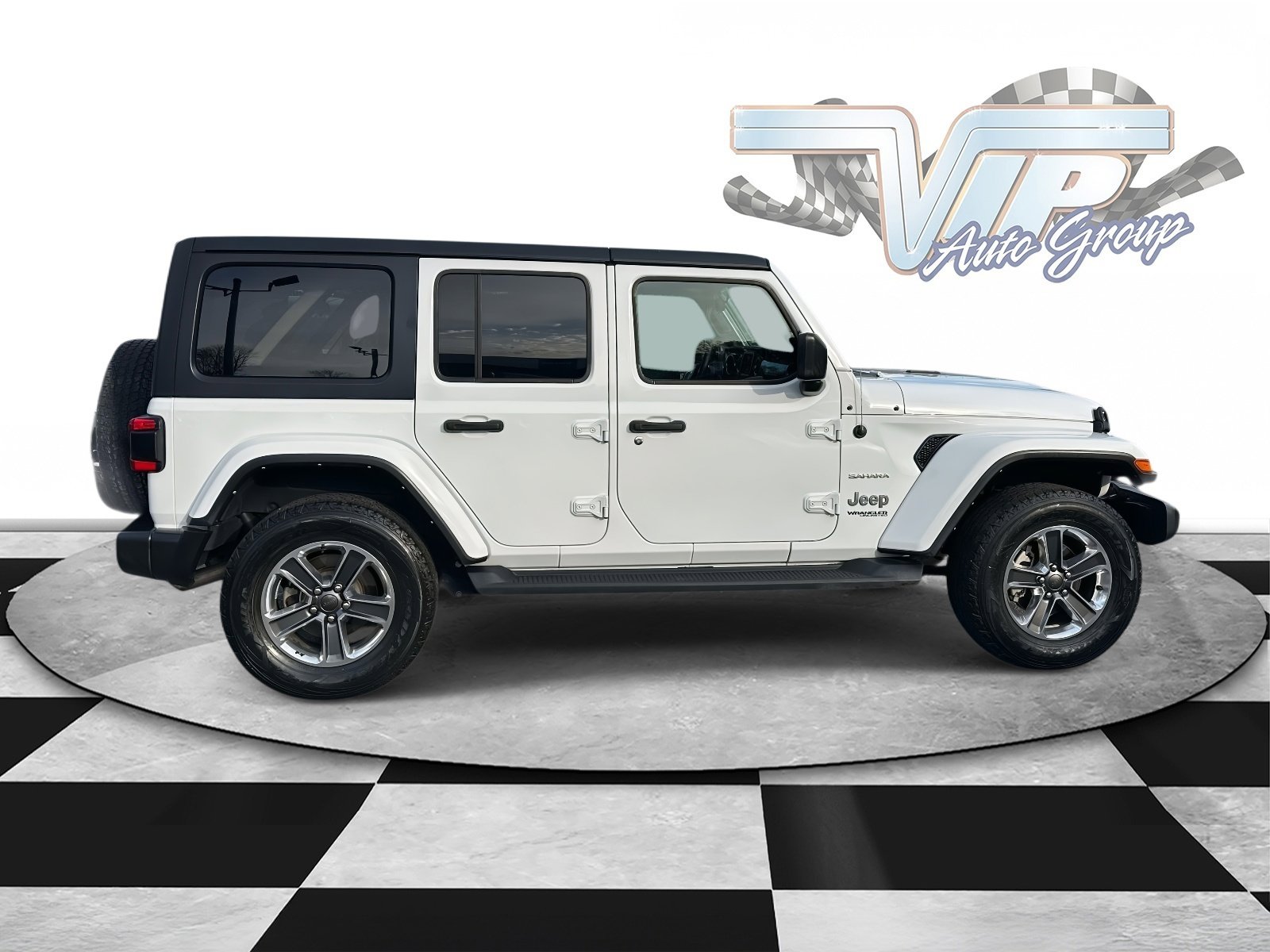 2021 Jeep Wrangler Unlimited Sahara photo 2