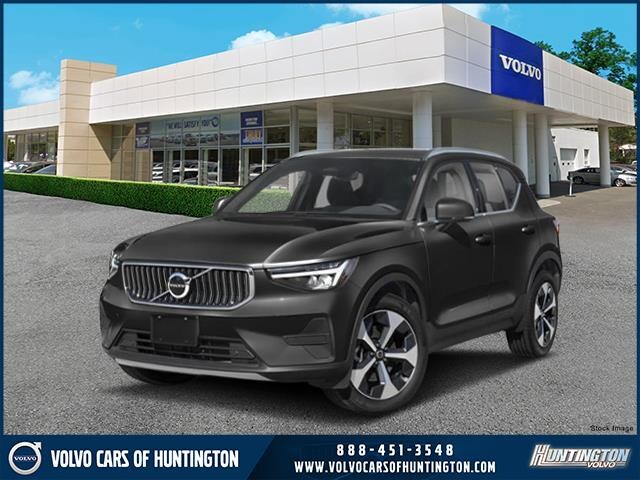 2025 Volvo XC40 B5 Plus Dark Theme SUV for sale in Huntington,  NY