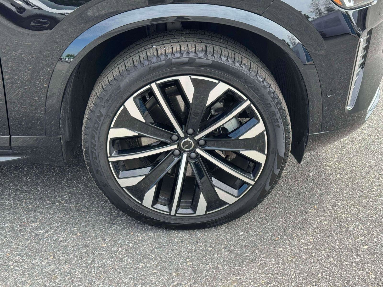 2026 Volvo XC90 Plus - Photo 10