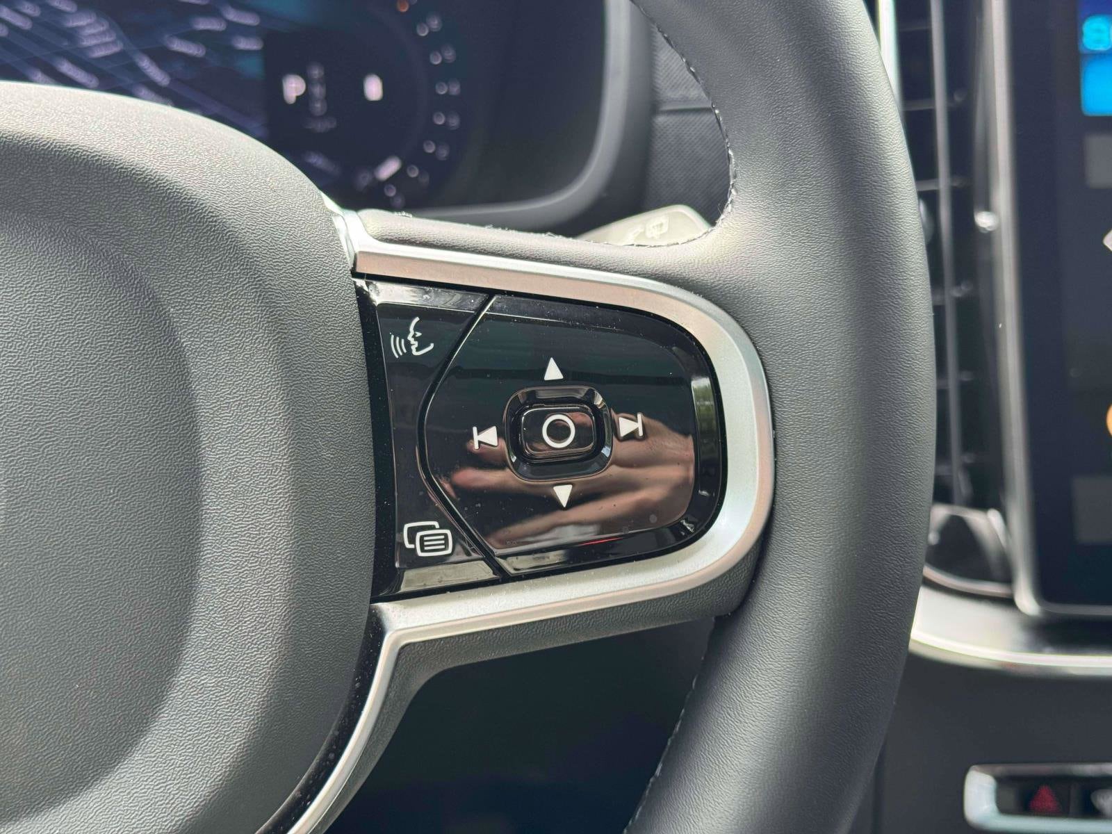 2026 Volvo XC90 Plus - Photo 24