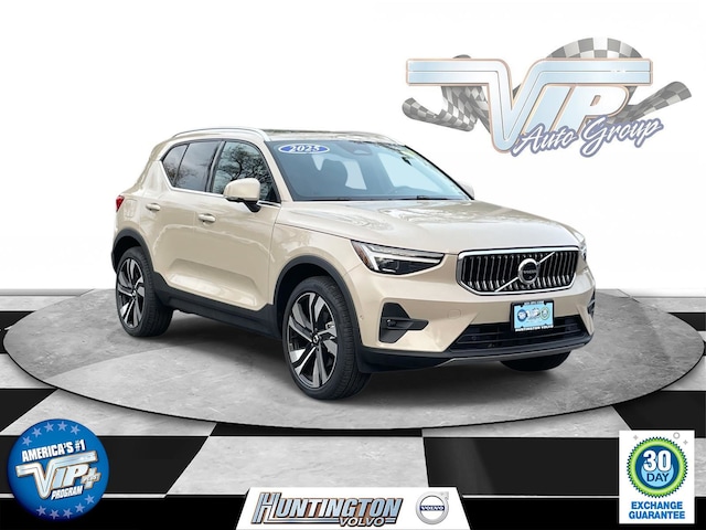 2025 Volvo XC40 Ultra Bright Theme B5 AWD Ultra Bright Theme for sale in Huntington, NY