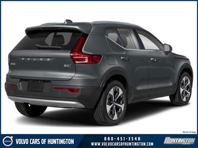 2026 Volvo XC40 2