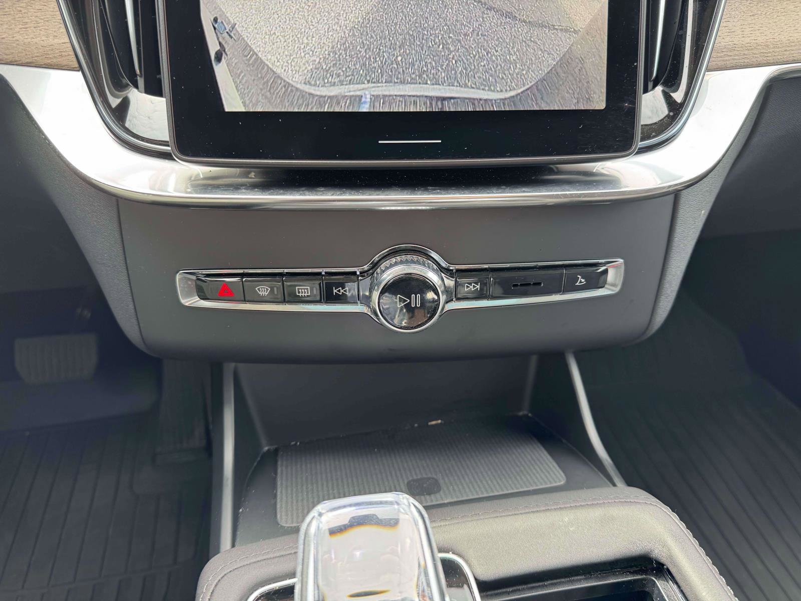 2026 Volvo XC90 Plus - Photo 30