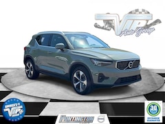 2023 Volvo XC40 B5 AWD Plus Bright SUV