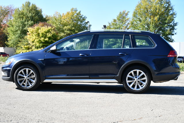 Used 2017 Volkswagen Golf Alltrack TSI SE 4MOTION Wagon