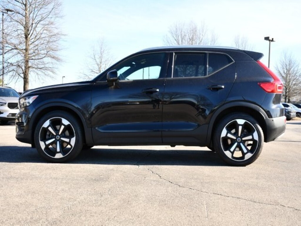 Used 2019 Volvo XC40 T5 Momentum SUV