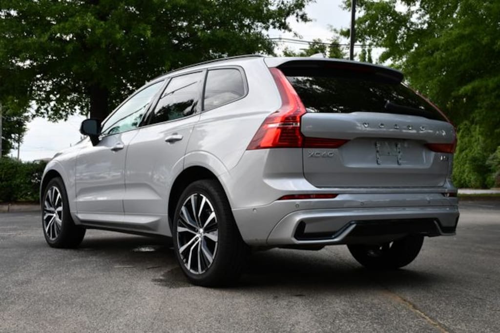 Used 2023 Volvo XC60 B5 AWD Plus Dark SUV
