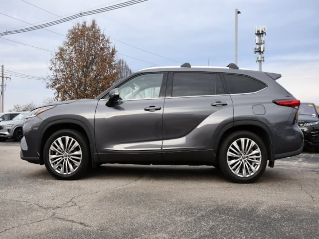 Used 2022 Toyota Highlander Platinum SUV