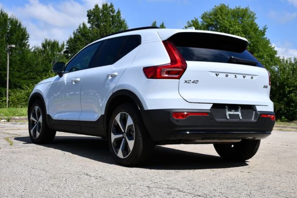 Used 2026 Volvo XC40 B5 Plus SUV