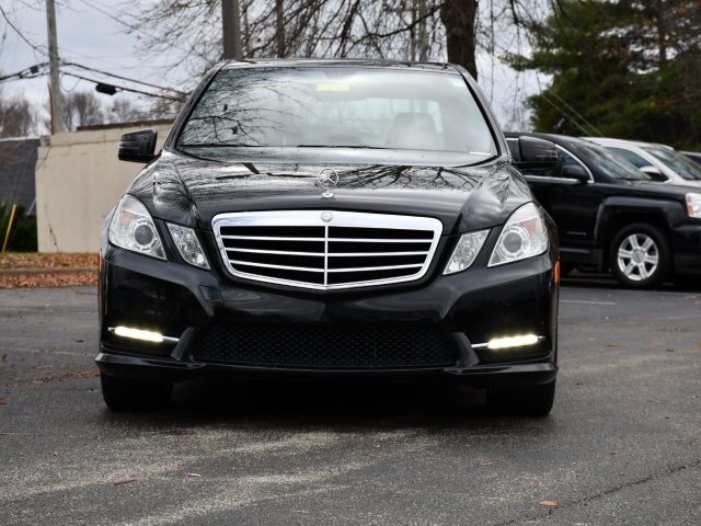 2013 Mercedes Benz E 350 4MATIC Sedan photo 2
