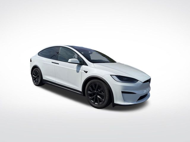 2024 Tesla Model X Long Range's photo