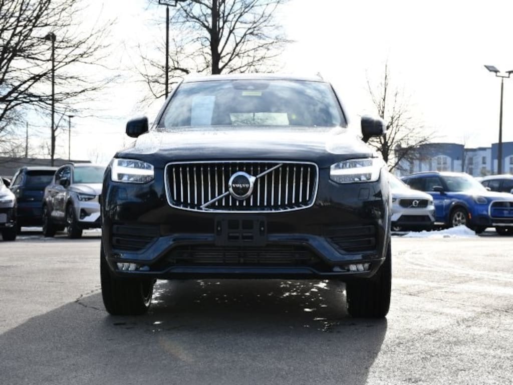 Used 2022 Volvo XC90 T6 AWD Momentum 7 Seater SUV