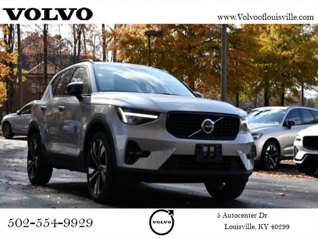 Used 2025 Volvo XC40 B5 Plus Dark Theme SUV