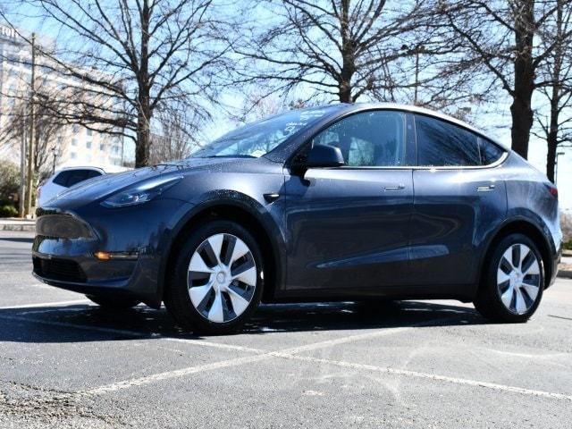 Used 2024 Tesla Model Y Long Range with VIN 7SAYGDEE8RA281991 for sale in Louisville, KY