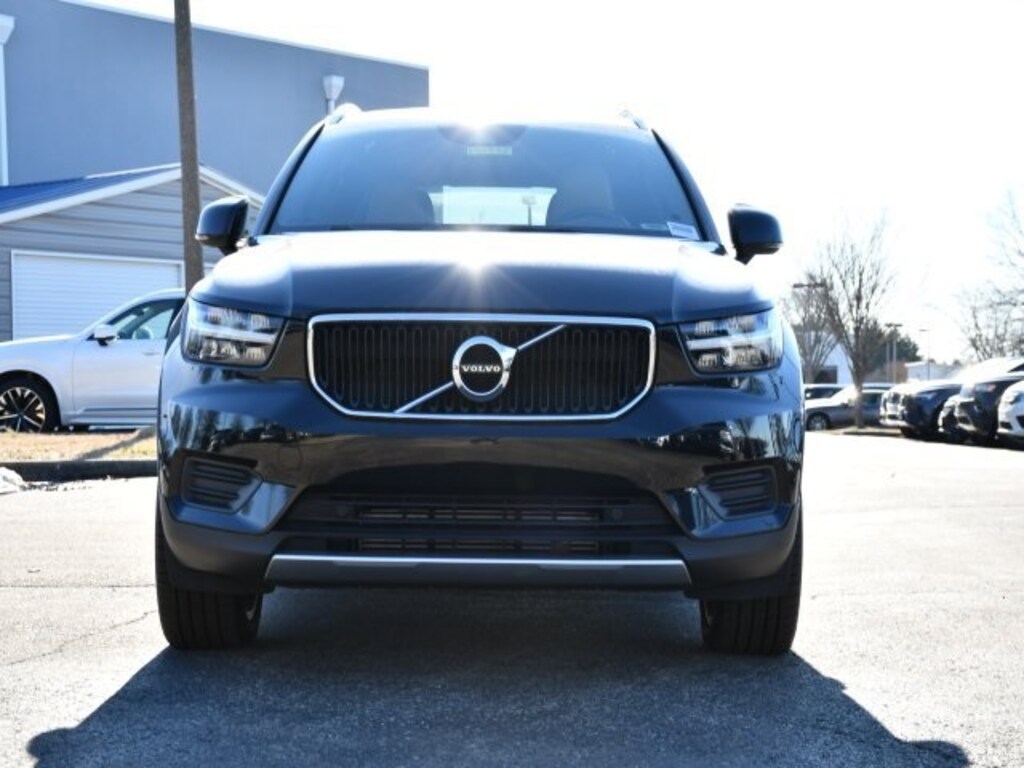 Used 2019 Volvo XC40 T5 Momentum SUV