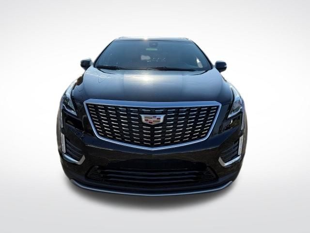 2025 Cadillac XT5 Premium Luxury photo 2