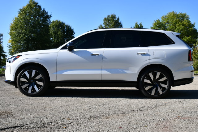 New 2026 Volvo EX90 Twin Motor Plus 7-Seater SUV