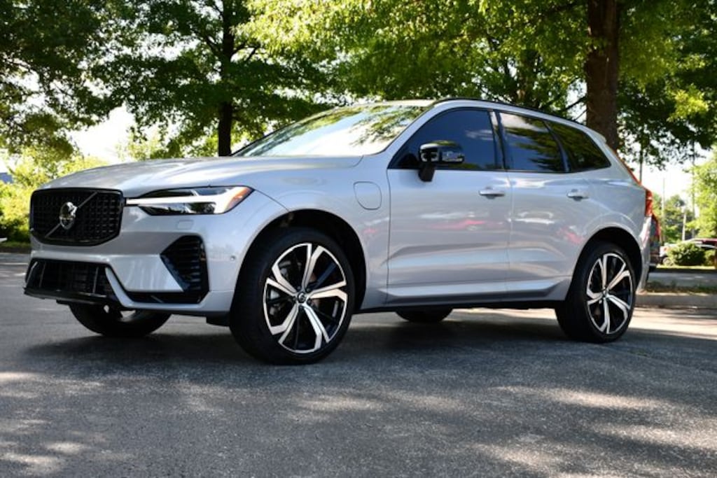 Used 2024 Volvo XC60 plug-in hybrid T8 Ultimate Dark SUV