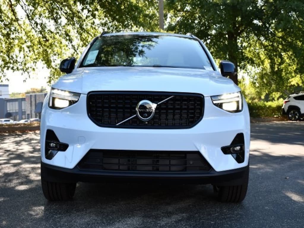 New 2026 Volvo XC40 B5 Plus SUV