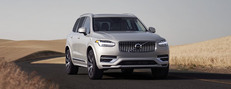 2022 Volvo XC90 T5 Momentum AWD
