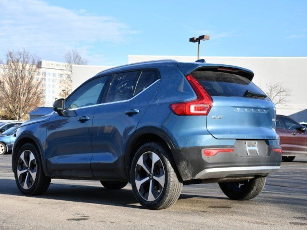 Certified 2025 Volvo XC40 B5 Plus Bright Theme SUV