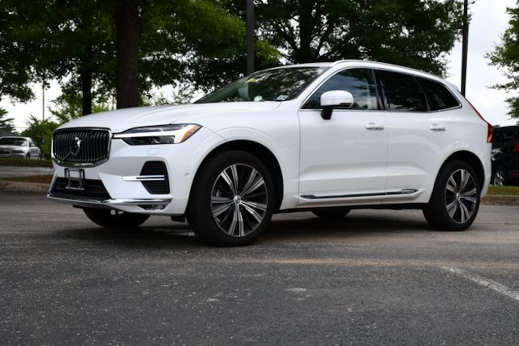 Used 2023 Volvo XC60 B5 AWD Plus Bright SUV